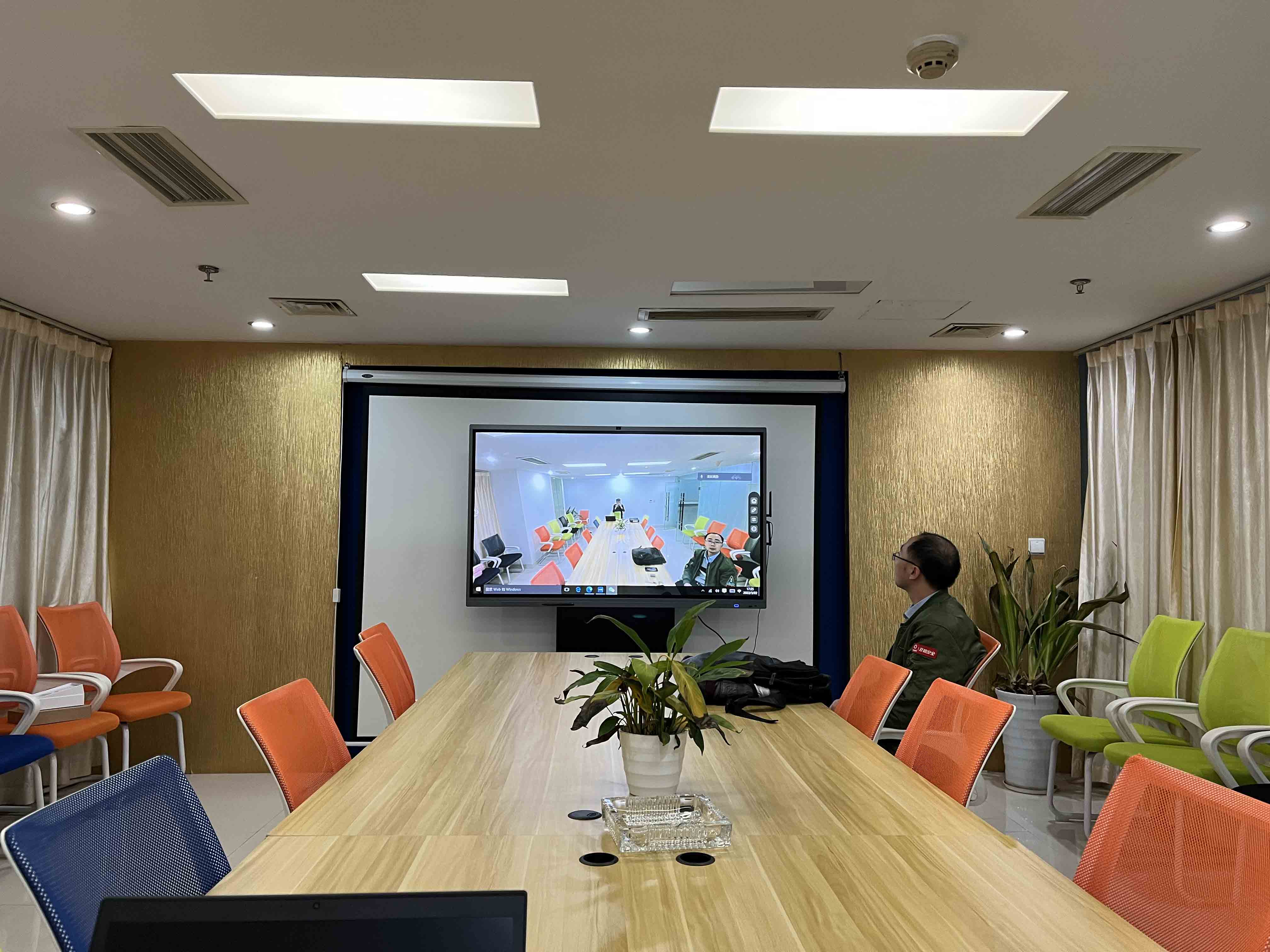 後疫情時代，MAXHUB黄色宅男视频實現混合辦公